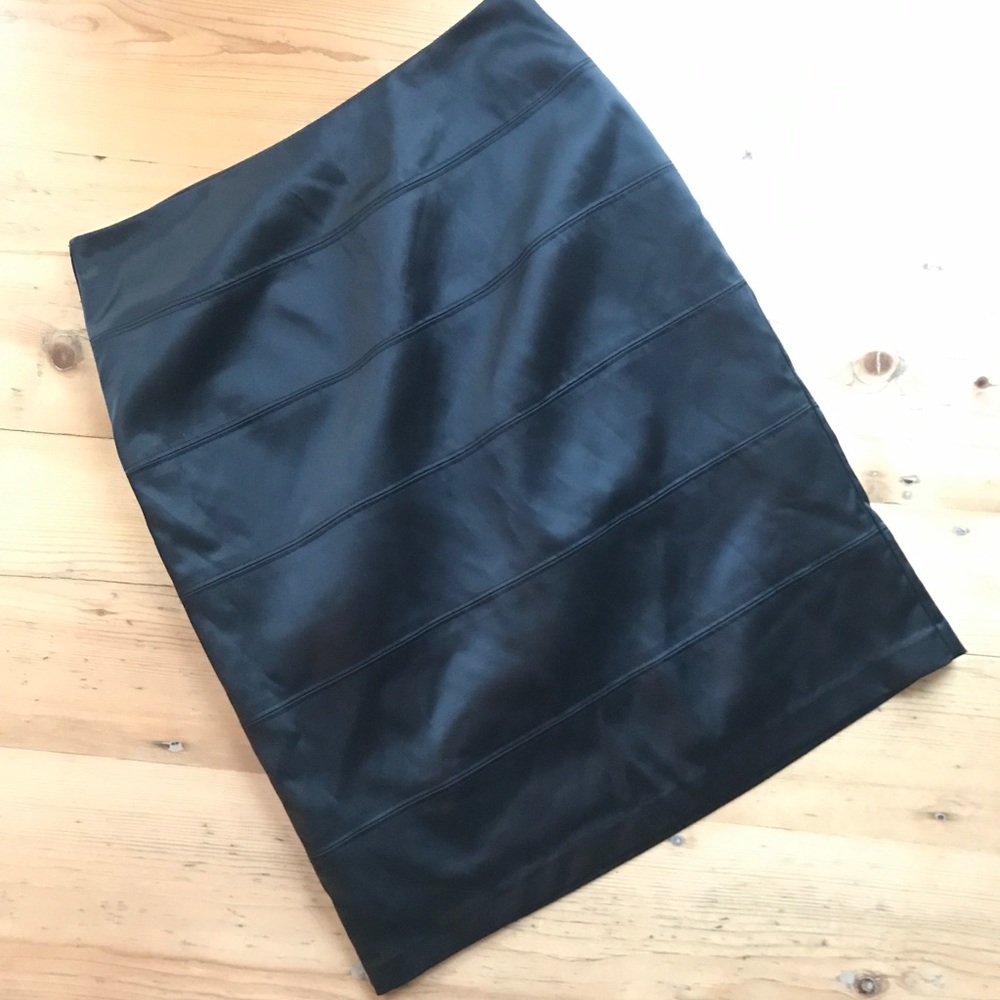 Ronni Nicole Size 10 Black Satin Bandage Pencil Skirt EUC